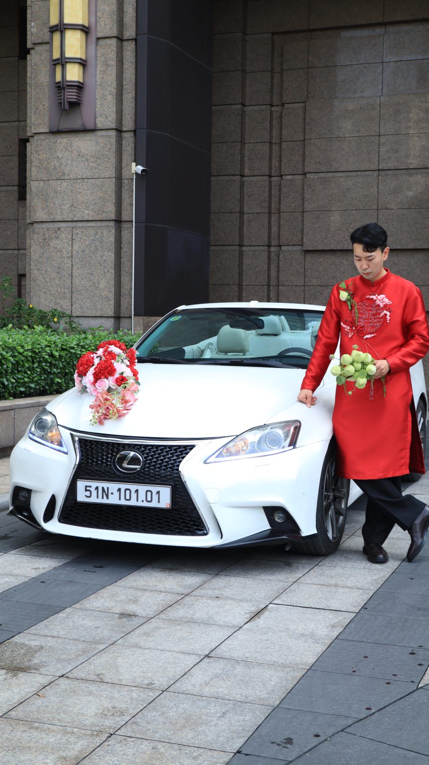 Thuê xe hoa mui trần Lexus Quận 5 Hồ Chí Minh