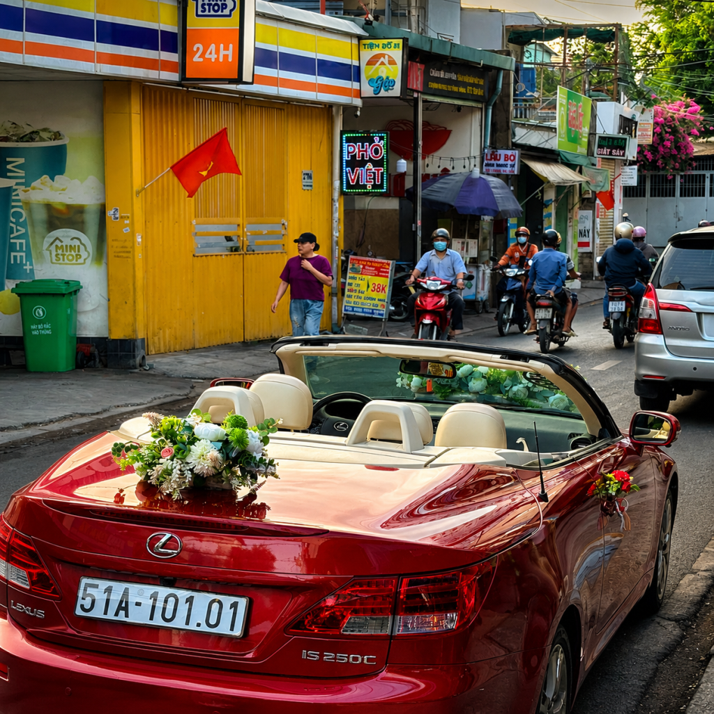 Xe hoa lexus đỏ (3)