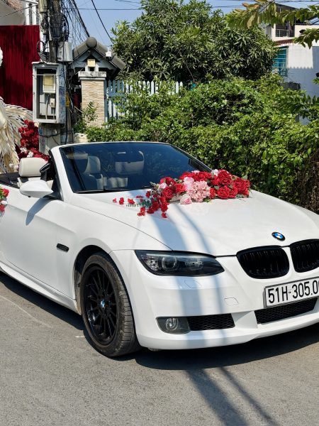 Thuê xe hoa mui trần BMW Quận 2